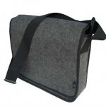 Geanta postman fetru