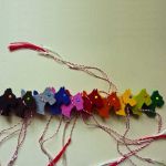 Catelusi colorati din fetru - pasla