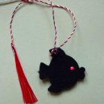 Martisor peste negru din fetru / pasla