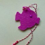 Martisor peste roz din fetru / pasla