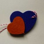 Martisor pasla - albastru si portocaliu