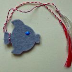 Martisoare pestisori din fetru / pasla gri